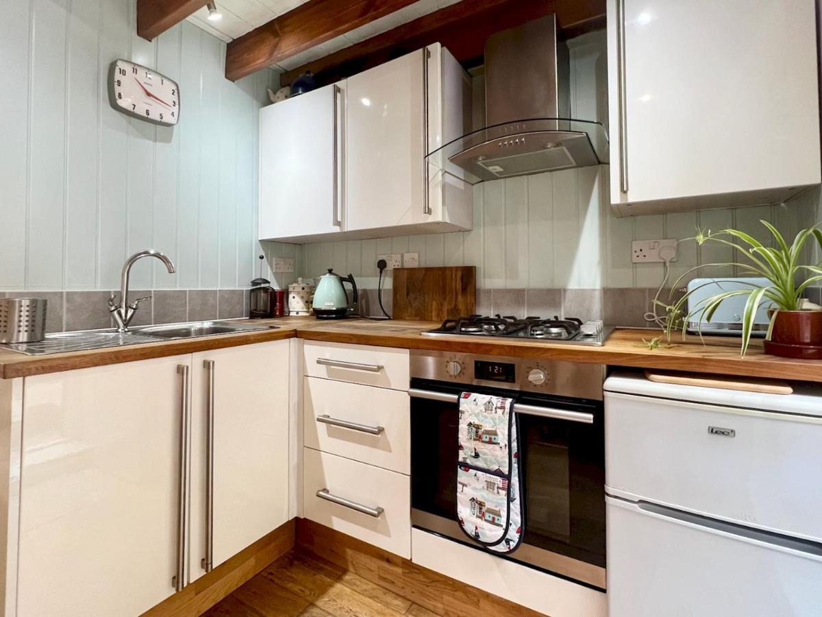 Pass The Keys 64 Church Street Characterful 2-Bed Cottage In The Heart Of Town Kingsbridge  Exterior foto